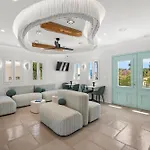 Majo Aparthotel