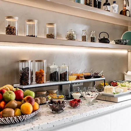 Majo Apartmanhotel Ajía Ána