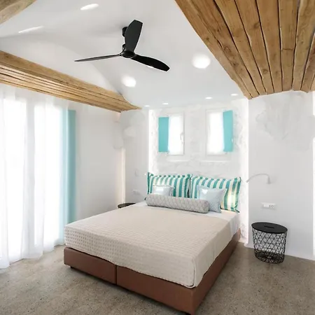 Majo Aparthotel *