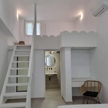 Majo Agia Anna (Naxos)