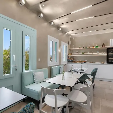 Majo Agia Anna (Naxos)