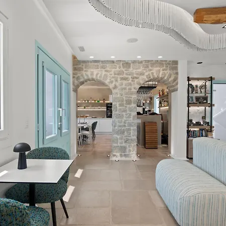 Majo Agia Anna (Naxos)